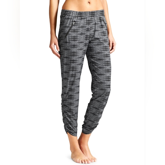 Athleta Ariel Aspire Ankle Pant Patterned Joggers Size 6 Black and White - Picture 2 of 12